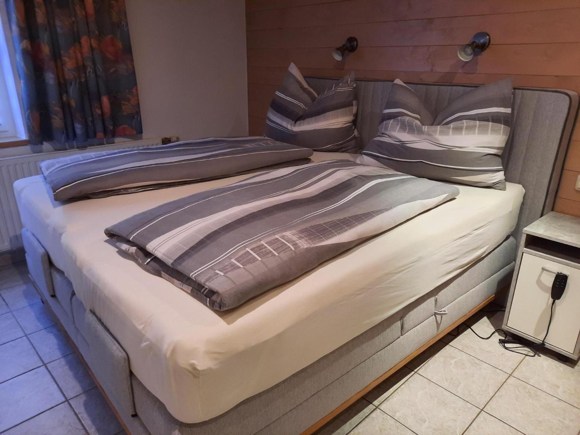 Gasthof Erzherzog Rainer - Zimmer Und Ferienwohnung Kössen Cameră foto
