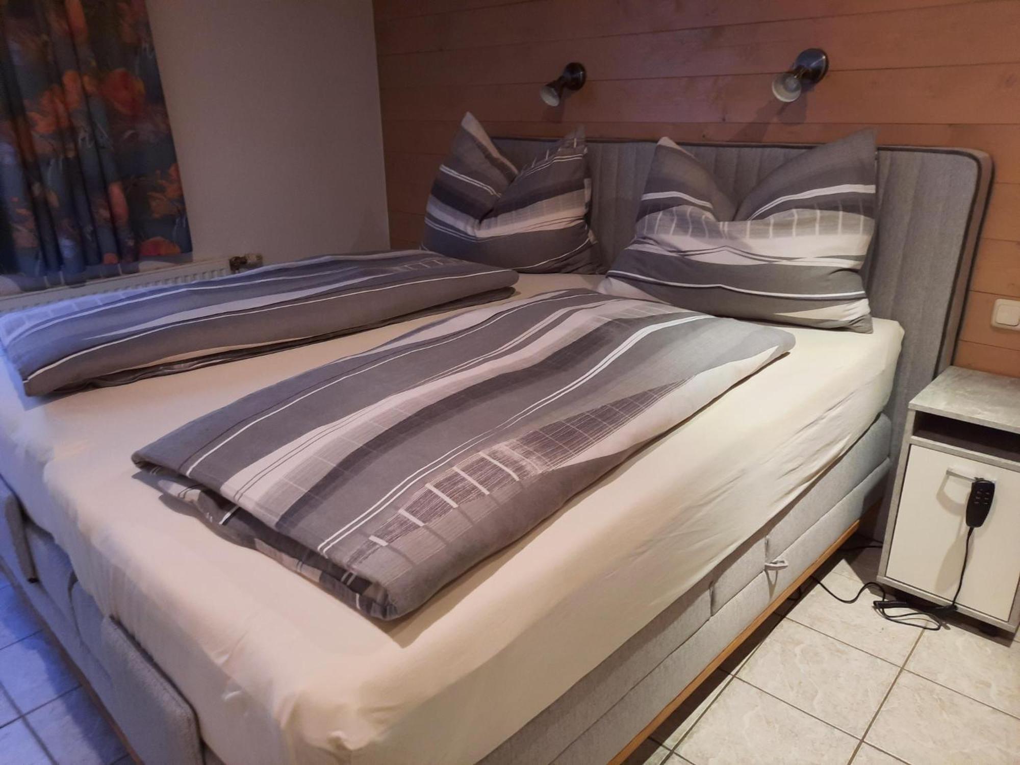 Gasthof Erzherzog Rainer - Zimmer Und Ferienwohnung Kössen Cameră foto