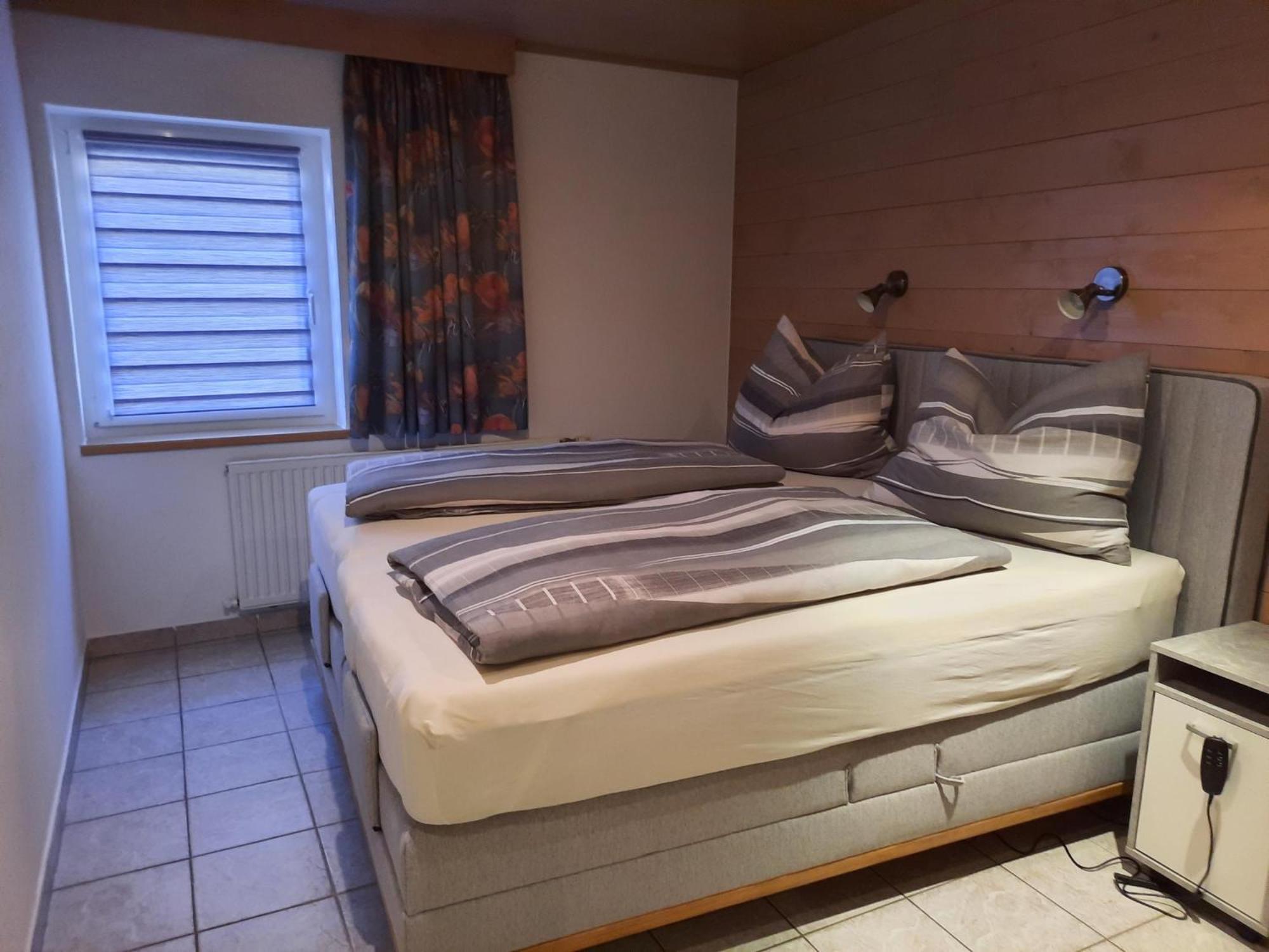 Gasthof Erzherzog Rainer - Zimmer Und Ferienwohnung Kössen Cameră foto